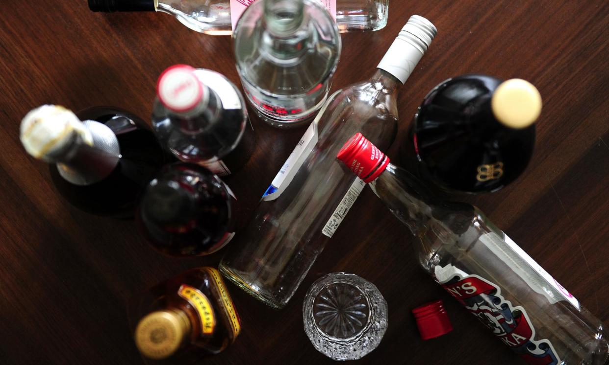 <span>The Institute of Alcohol Studies says ministers should keep drinks manufacturers and trade-funded groups ‘at arm’s length’.</span><span>Photograph: Ian West/PA</span>