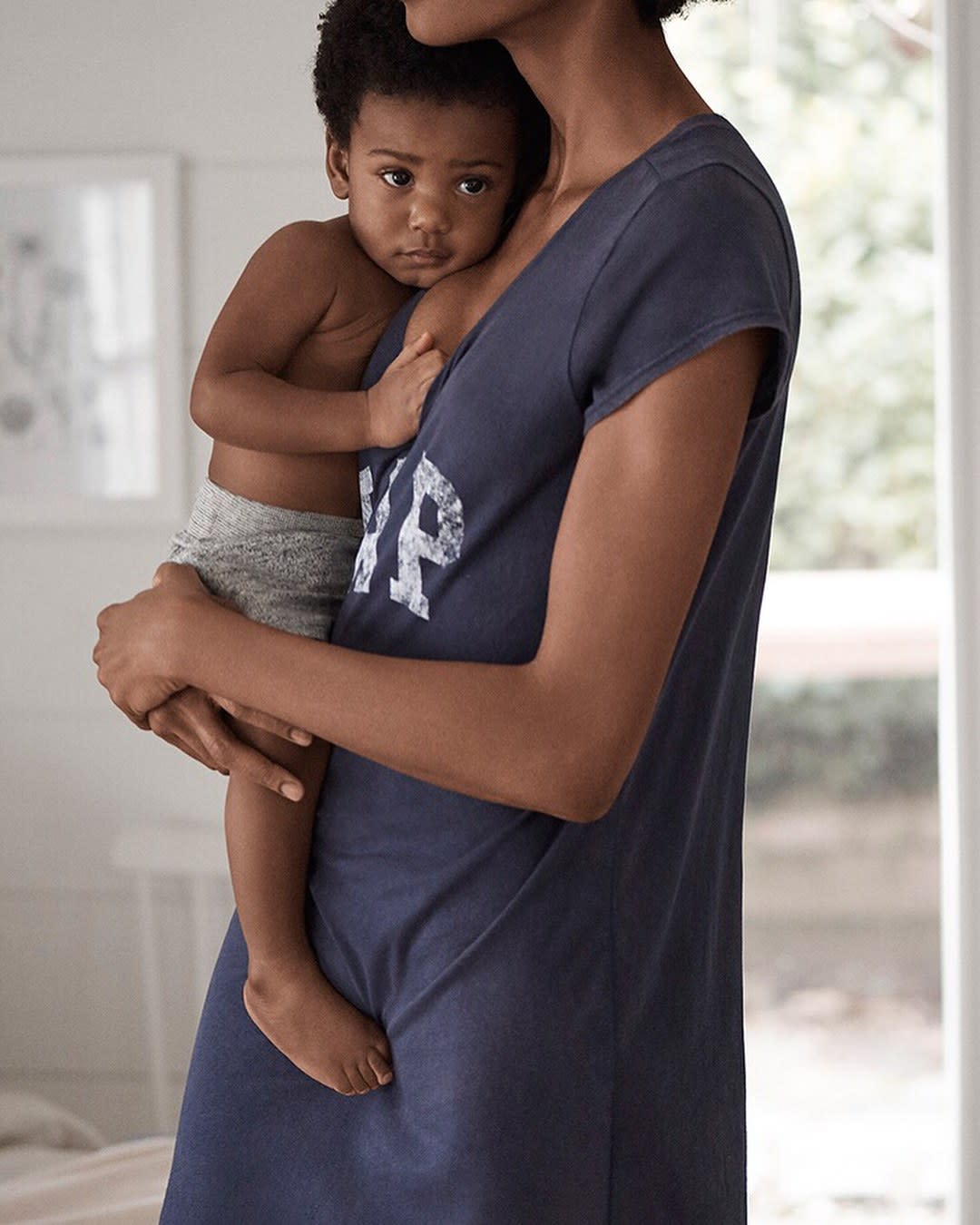 Gap Shows a Woman Breastfeeding in New Instagram Ad, and the Response Has  Been Huge