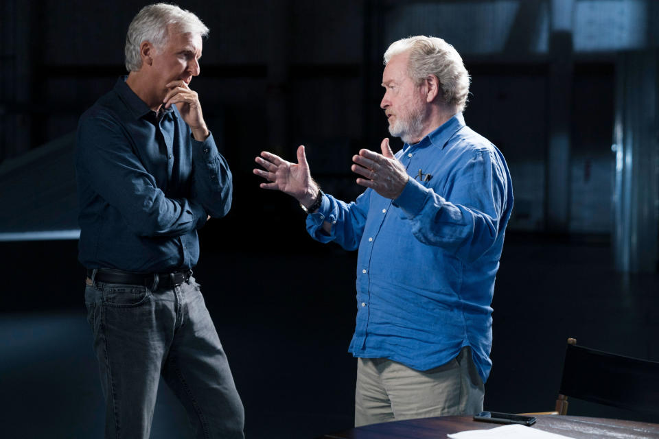 JAMES CAMERON'S STORY OF SCIENCE FICTION, (aka AMC VISIONARIES: JAMES CAMERON'S STORY OF SCIENCE FICTION), from left: James Cameron, Ridley Scott, (Season 1, premieres April 30, 2018). photo: Michael Moriatis / ©AMC / Courtesy: Everett Collection