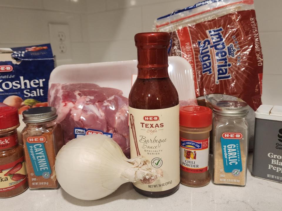 Ingredients for pulled pork.