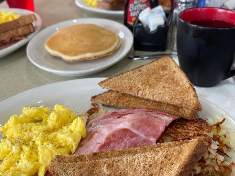 Anchor Bay Pit Stop Diner