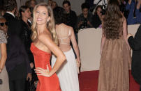 It appears that beauty really is in the eyes of the beholder. Can you believe supermodel Gisele Bundchen was told she would never make it on the cover? Success is the best revenge for these stars, proving that you really need a thick skin to make it in Hollywood. Sticks and stones may break their bones, but words will never hurt them. Find out which stars where told they were too ugly to make it.
