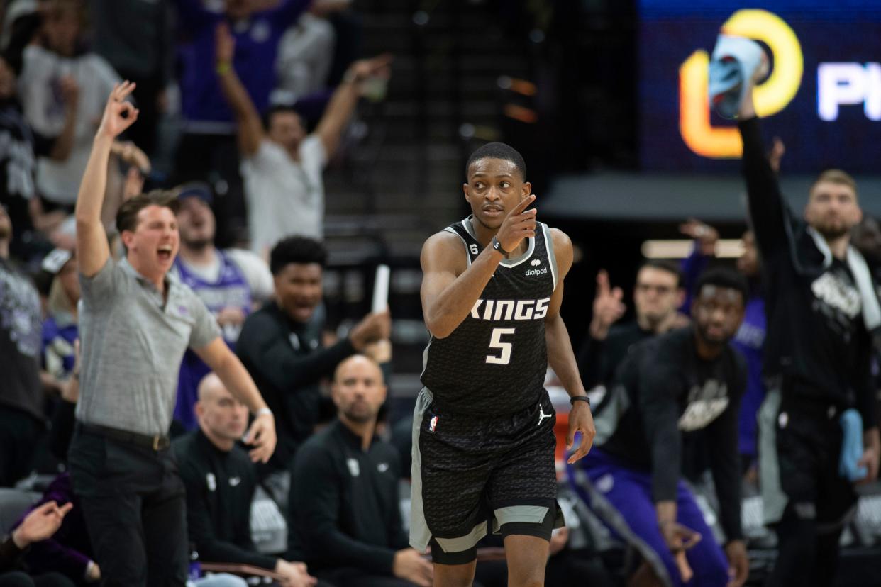 De'Aaron Fox scored 38 points in the Sacramento Kings' Game 1 win over the Golden State Warriors.