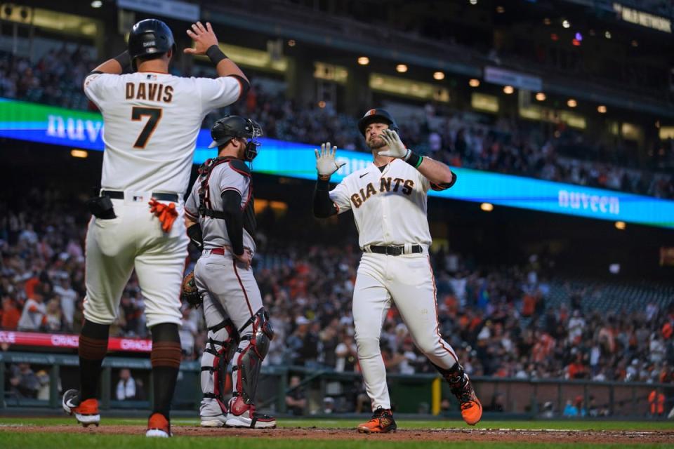 DIAMONDBACKS-GIGANTES (AP)