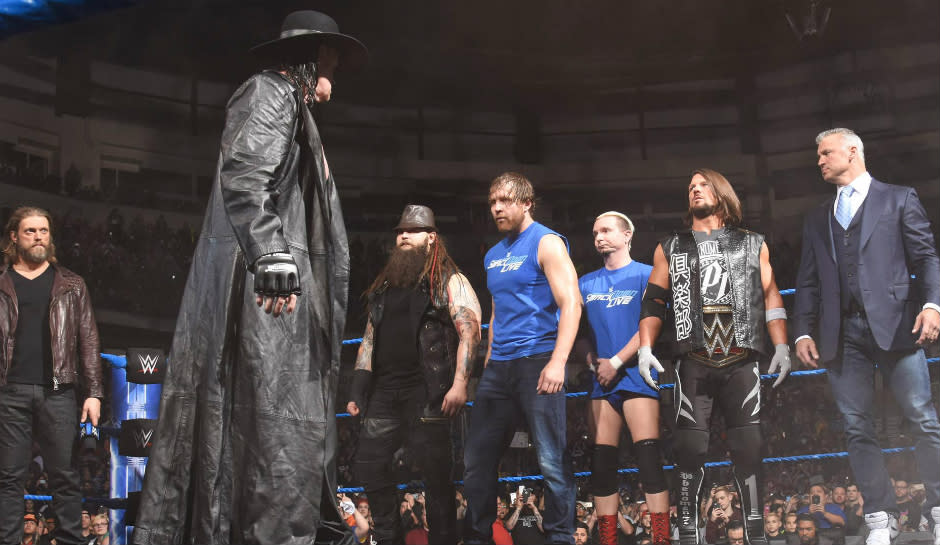 undertaker returns to smackdown