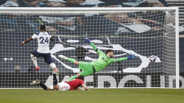 Cavani's brilliant diving header put United ahead