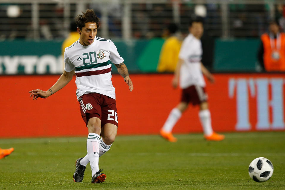 SANTA CLARA, CA - MARCH 23: Omar Govea #20 of Mexico kicks the ball against Iceland during their match at Levi's Stadium on March 23, 2018 in Santa Clara, California. (Photo by Lachlan Cunningham/Getty Images)