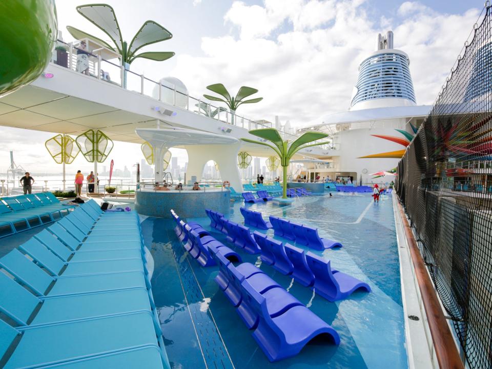 Icon of the Seas pool