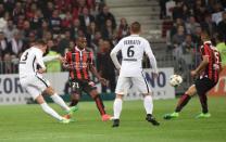 Football Soccer - Nice v Paris St Germain - French Ligue 1 - Allianz Riviera Stadium, Nice, France, 30/04/2017. Paris Saint Germain's Julian Draxler (L) in action with Nice's Ricardo Pereira (2ndL). REUTERS/Jean-Pierre Amet