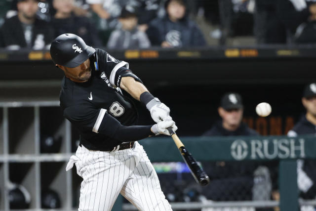 Watch: Pinch hitter AJ Pollock has go-ahead double for White Sox