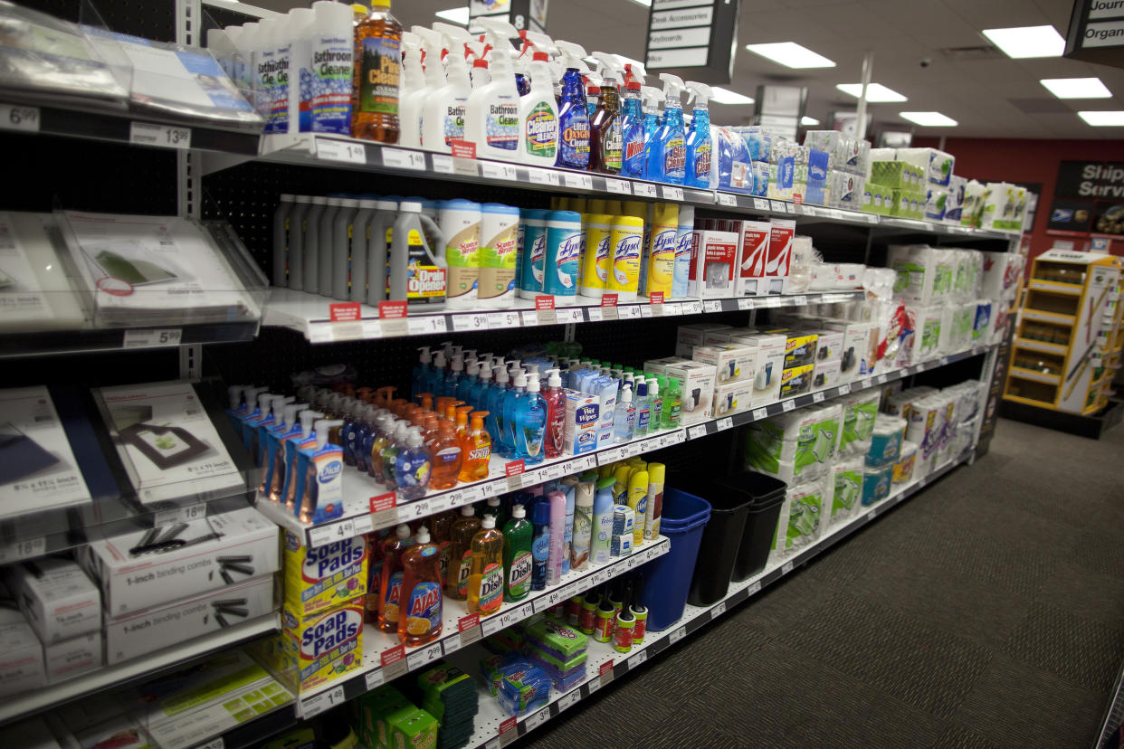 Productos de limpieza a la venta en una tienda de Office Depot, en Hoboken, Nueva Jersey, el 24 de julio de 2012. (Robert Caplin/The New York Times)