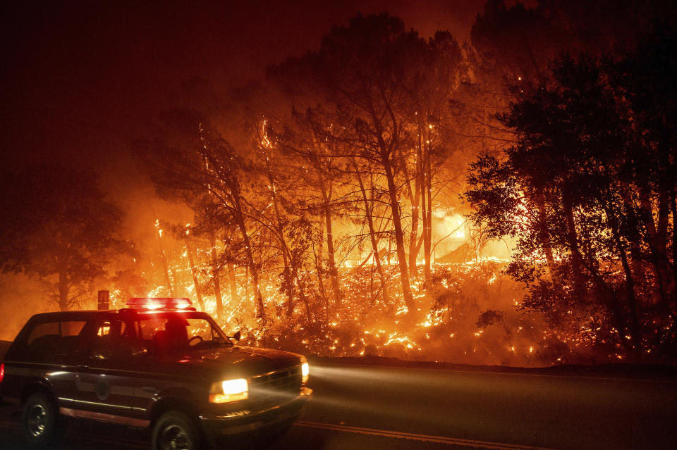 Image: LNU Lightning Complex fires in California (Noah Berger / AP)