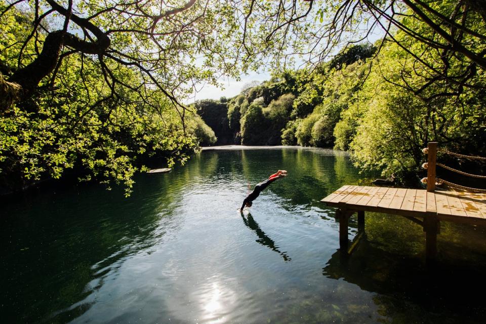 A pontoon and row boat just for you in Cornwall (Cornish Tipi Holidays)