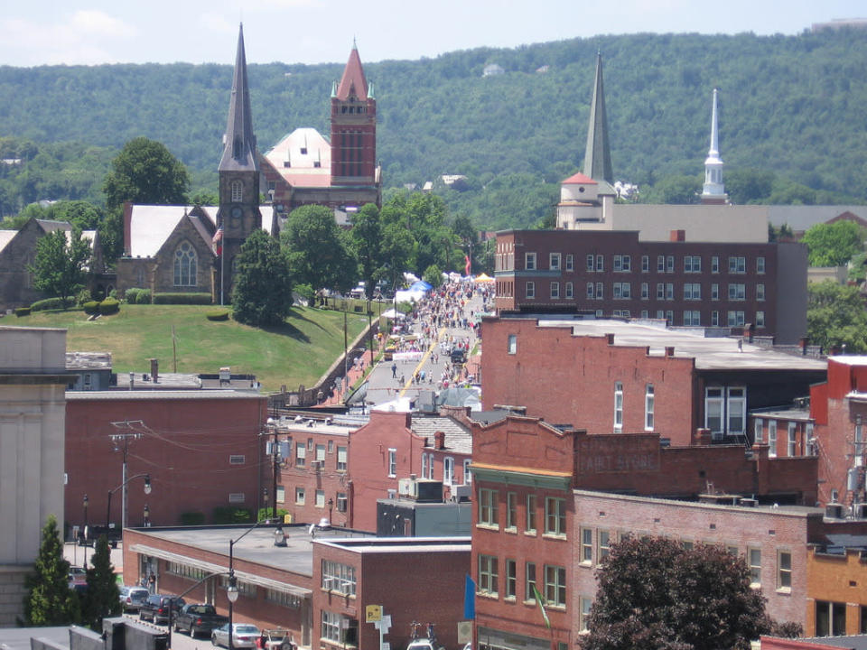 20. Cumberland, Maryland. Percentage without health insurance: 11.7%. Percentage that is food-insecure: 15.6%. Obesity rate: 28.0%. 2014 unemployment rate: 7.3%.