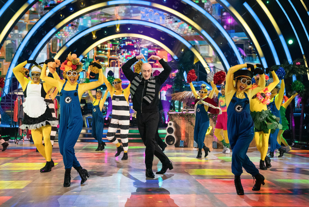 Strictly live updates: Minions-themed dance creeps fans out