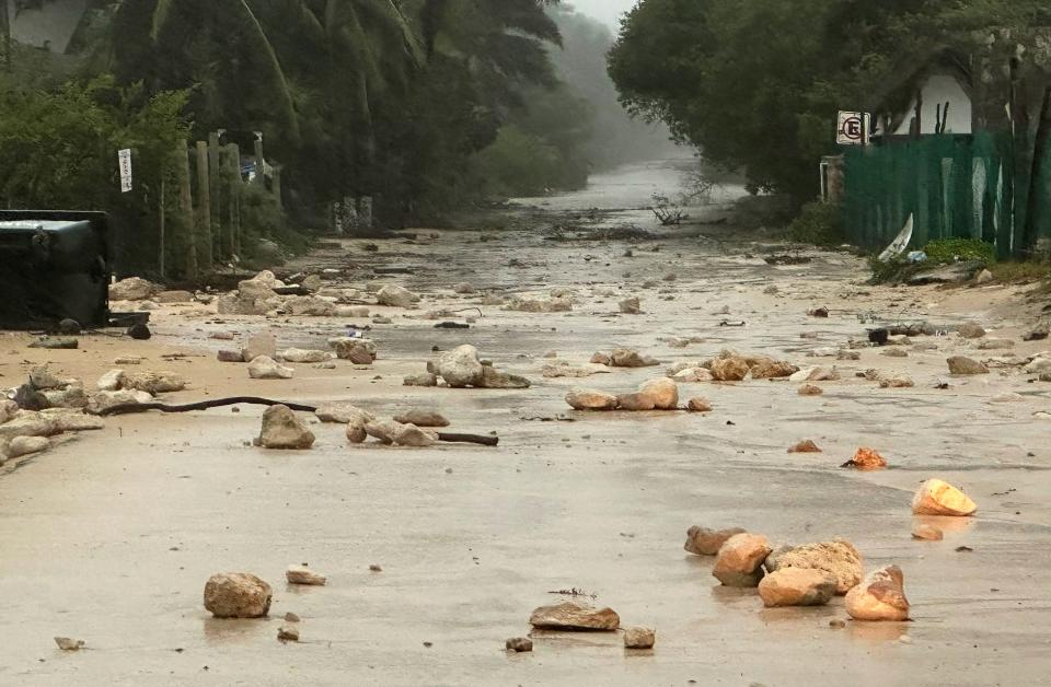 Beryl provoca daños, pero ni heridos, ni fallecidos, tras tocar tierra en México. Foto: EFE. 