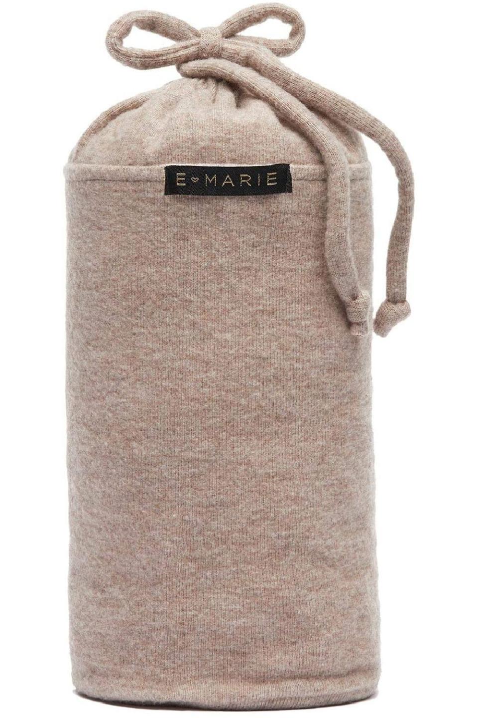 5) E Marie Travel The Everything Travel Blanket