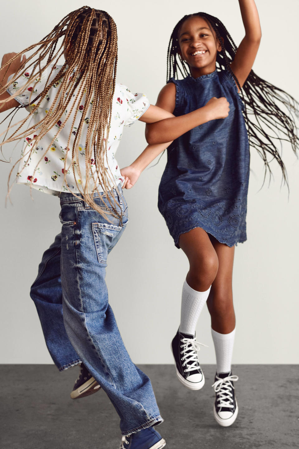 Gap x Dôen campaign with Lily and Ruby Aldridge