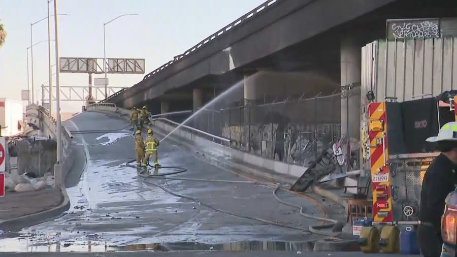 10 Freeway shut down in downtown L.A. due to massive fire