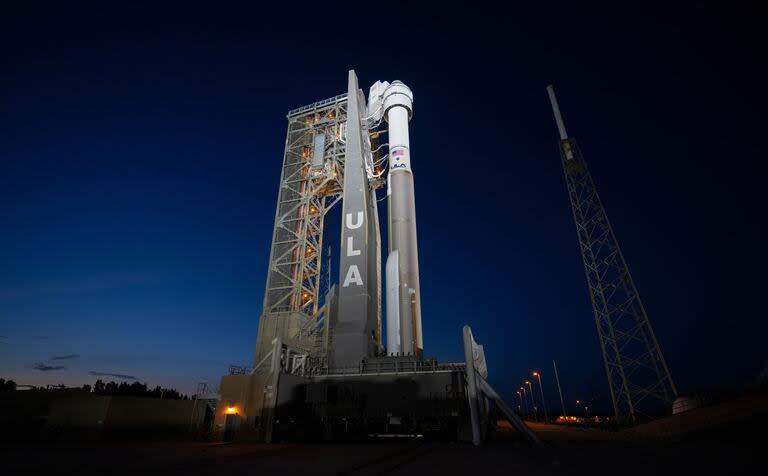 Cohete Atlas V con la nave Starliner 