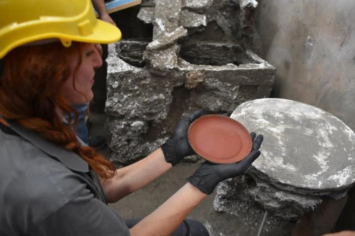 New Pompeii discovery sheds light on middle class' daily life