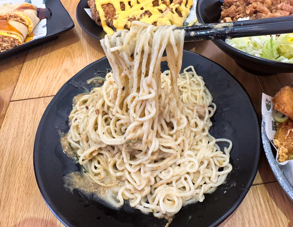 8 degrees taiwanese bistro - sesame cold noodles