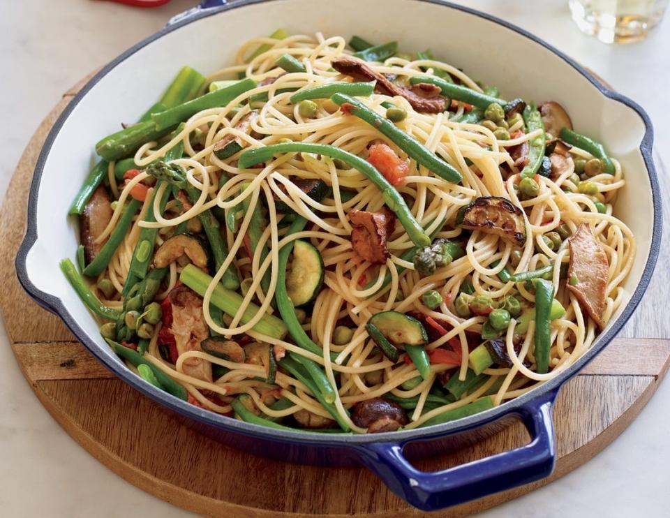 Pasta Primavera is a lovely vegetarian dish. This one, a spaghetti version, comes from the book "Healthy Pasta"  by  Joe Bastianich & Tanya Bastianich Manuali.