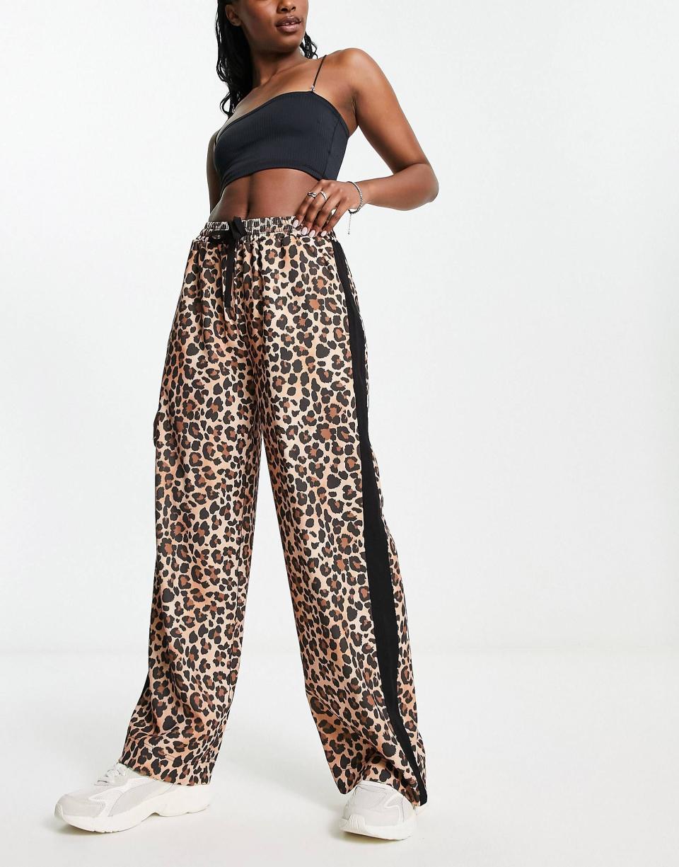 <p><a href="https://go.redirectingat.com?id=74968X1596630&url=https%3A%2F%2Fwww.asos.com%2Fus%2Fasos-design%2Fasos-design-pull-on-pants-with-contrast-panel-in-leopard%2Fprd%2F204158324&sref=https%3A%2F%2F" rel="nofollow noopener" target="_blank" data-ylk="slk:Shop Now;elm:context_link;itc:0;sec:content-canvas" class="link ">Shop Now</a></p><p>Pull on Pants With Contrast Panel in Leopard</p><p>$40.00</p><p>us.asos.com</p>