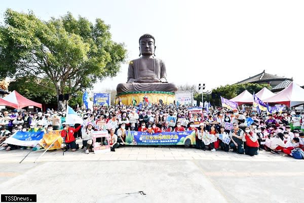 縣府提前在八卦山大佛廣場舉辦慶祝三五童軍節暨各級童軍聯合檢閱大會。<br />（記者方一成攝）