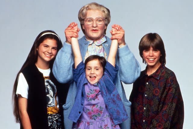 <p>20th Century Fox/courtesy Everett Collection</p> 'Mrs. Doubtfire' cast: Lisa Jakub, Robin Williams, Mara Wilson, Matthew Lawrence