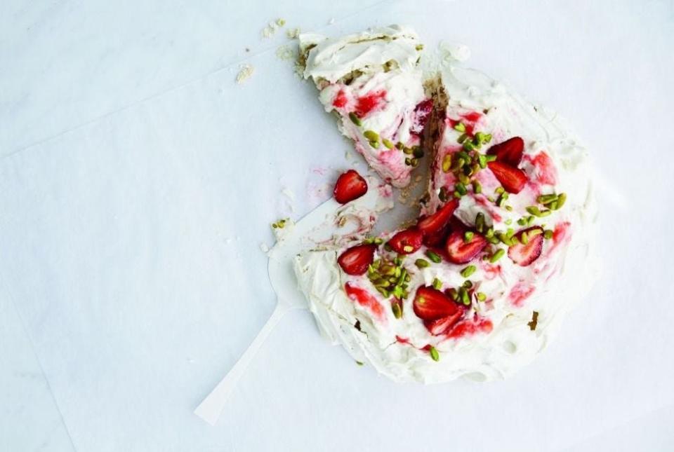 Pistachio Pavlova with Rhubarb Cream