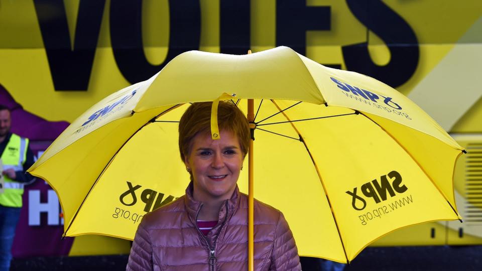 Nicola Sturgeon, Erste Ministerin von Schottland und Vorsitzende der Schottischen Nationalpartei (SNP), macht Wahlkampf für die schottischen Parlamentswahlen.