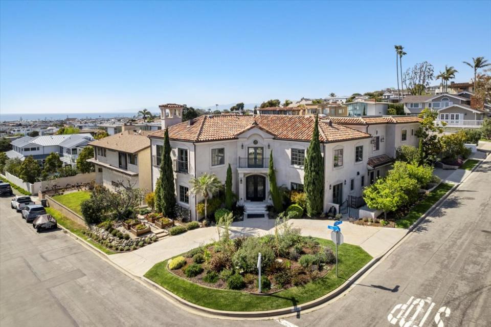 jared goff buys manhattan beach house