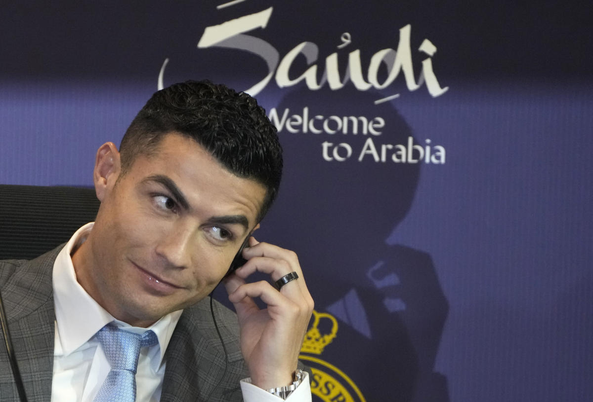 Ronaldo ajunge în Arabia Saudită, spune că a venit în Africa de Sud