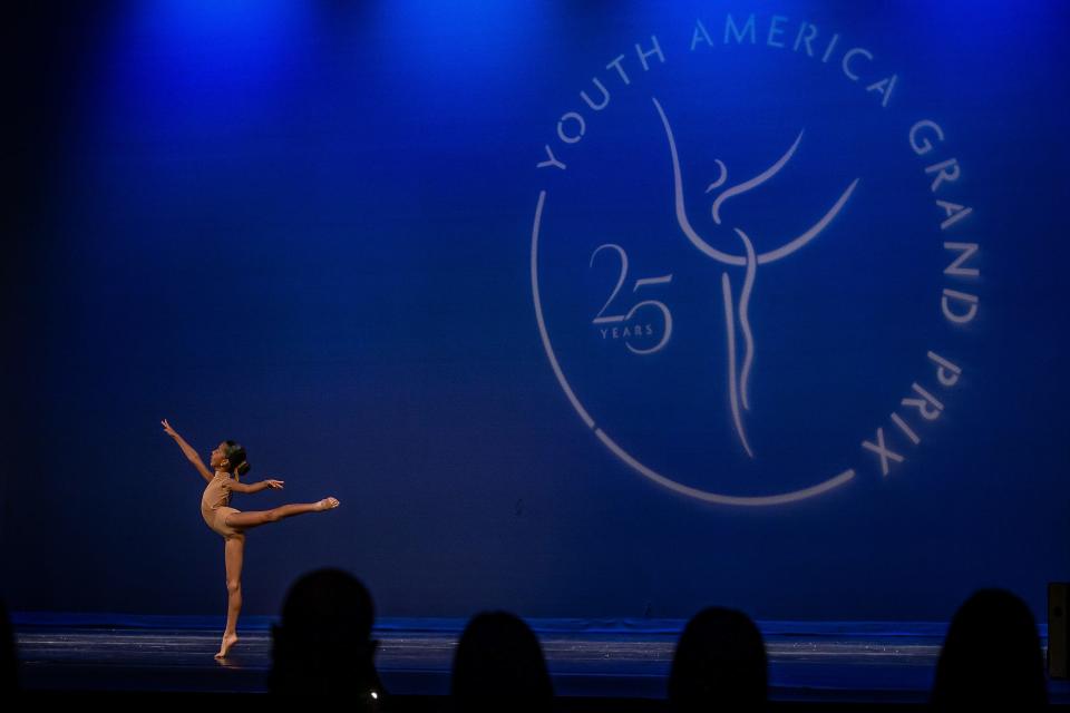 Kavni Gupta, 9, performs "Pocahontas."