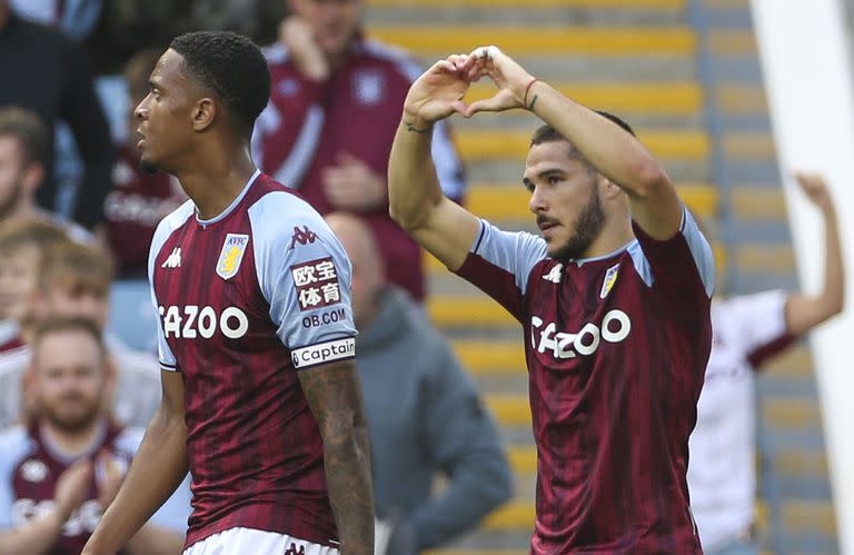 El volante argentino del Aston Villa Emiliano Buendía, figura del equipo junto al Dibu Martínez