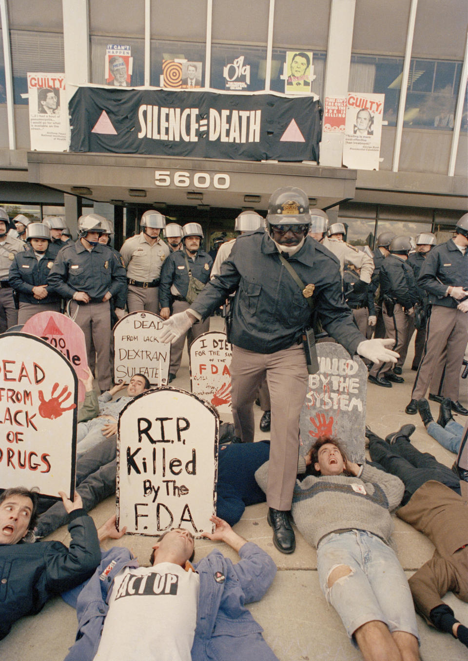 Activist organization ACT UP held protests against the Food and Drug Administration's drug approval processes throughout the 1980s. Some of the shortcuts installed in response to the protests are now being used to develop COVID-19 treatments. (Photo: ASSOCIATED PRESS)