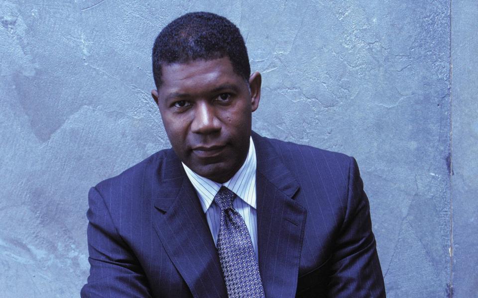 David Palmer (Dennis Haysbert)