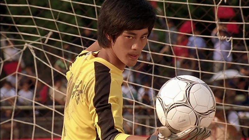 當年陳國坤只是《少林足球》的編舞以及配角，結果因外型獲得了四師兄的腳色。（圖／翻攝自《少林足球》）