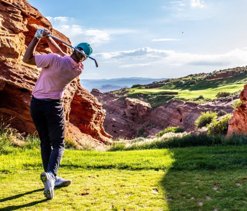 <p>Not far from St. George, UT and Zion National Park, a manmade network of greenscape hangs high on southwestern Utah’s red rock cliffs. The John Fought and Andy Staples blueprint feels like you’re playing on the movie set of an old Western. The course’s famed back nine runs along an elevated ridgeline, and myriad pinch-me vistas await you starting on the 12th tee.</p>