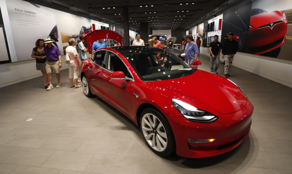 Tesla really, really wants to be sure buyers can make the most of the full