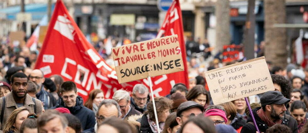 Une nouvelle journée de manifestations, la huitième, sera organisée mercredi par les syndicats, contre la réforme des retraites.  - Credit:LAURE BOYER / Hans Lucas / Hans Lucas via AFP