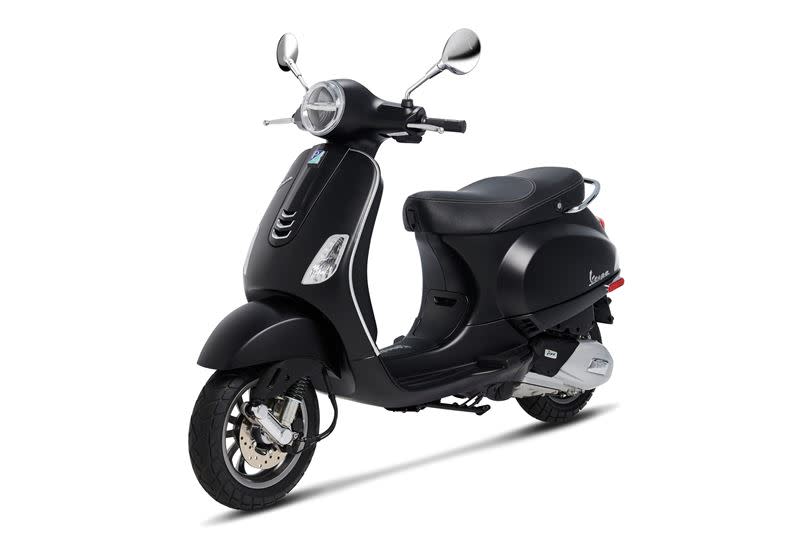 Vespa LX 125 i-get FL引進新車色，圖為「Matt Black消光黑」（圖／Vespa提供）