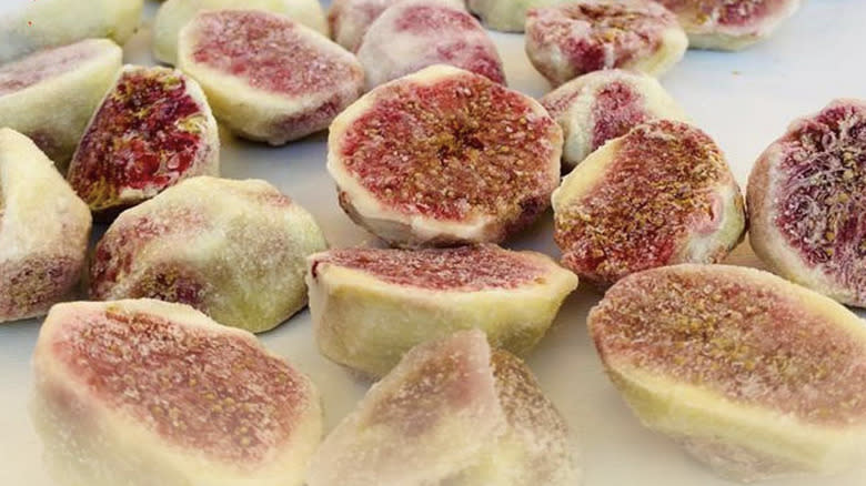 Frozen fig halves 