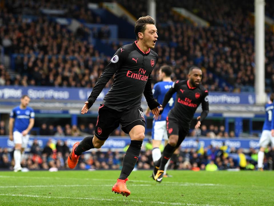 Alexis Sanchez starts for Arsenal against Everton: Getty