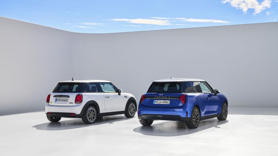 2025 mini cooper electric lineup in white and blue all lined up in a photo studio