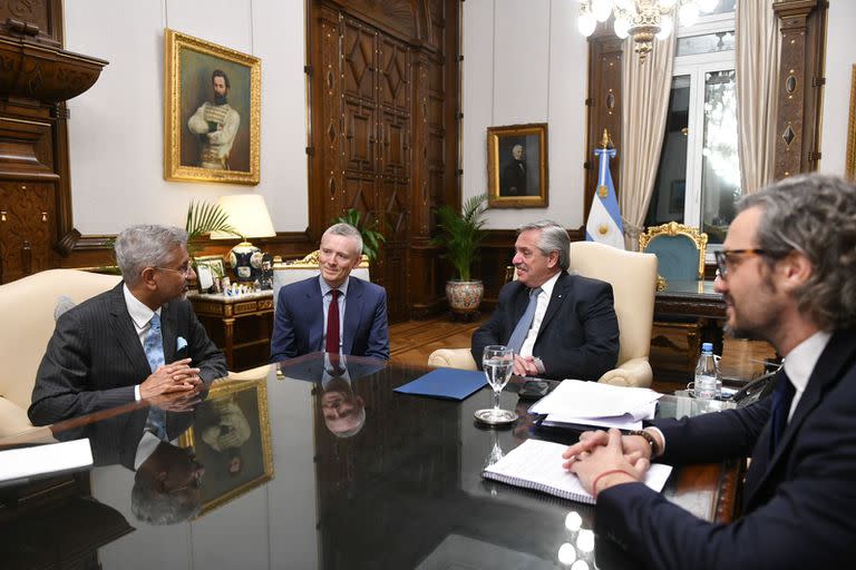 Alberto Fernández, junto con Santiago Cafiero, recibió al canciller de la India,  Subrahmanyam Jaishankar