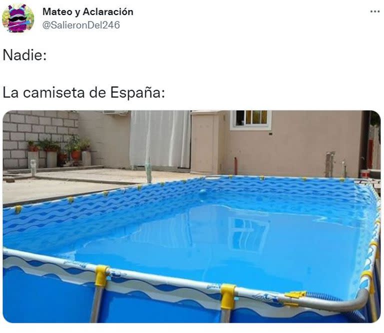 Los memes de la vestimenta celeste de España ante Marruecos