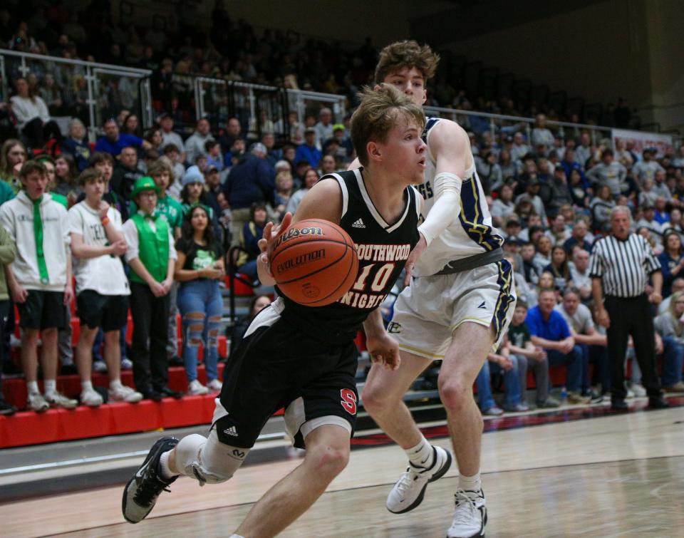 Southwood Knights guard Nathan Leher (10) breaks past Fountain Central Mustangs guard Will Harmon (3) during the IHSAA 1A Semi-State boys’ basketball game, Saturday, Mar. 18, 2023, at Lafayette Jefferson High School in Lafayette, Ind. Southwood won 63-57.