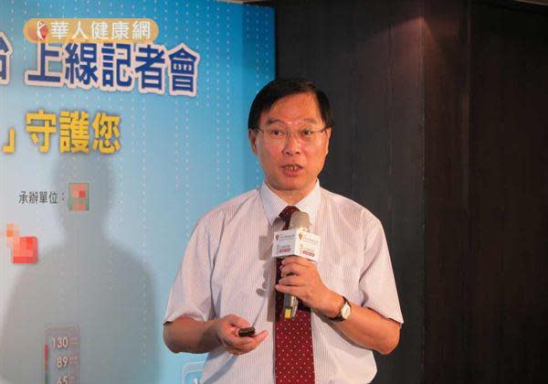 台灣高血壓學會理事長陳文鍾表示，高血壓症狀多數不明顯，預防關鍵還是要養成量血壓習慣，就能及早發現與治療。（攝影／駱慧雯）